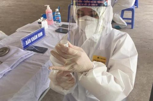 Tiền đã khó, nhưng không dễ để có 150 triệu liều vaccine