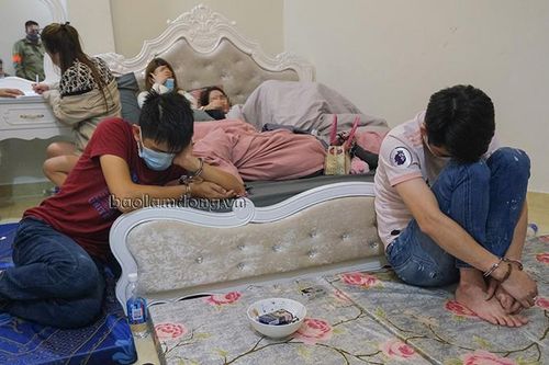 Đà Lạt: Tạm giữ 12 thanh niên sử dụng ma túy dưới tầng hầm biệt thự