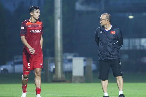 Xem Indonesia cầm hòa Thái Lan, HLV Park Hang Seo cần tới Đoàn Văn Hậu