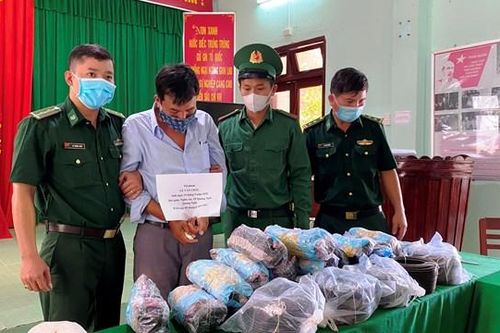 Quảng Ngãi: Người đàn ông tàng trữ, vận chuyển trái phép vật liệu nổ