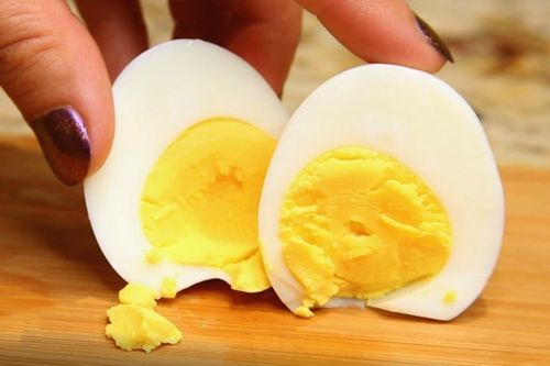 Cách luộc trứng chuẩn nhà hàng 5 sao