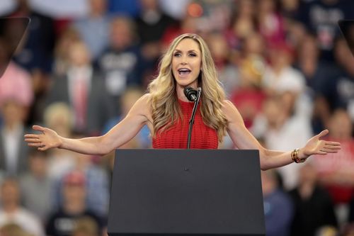 Con dâu ông Trump xóa tan tin đồn tranh cử thượng nghị sĩ