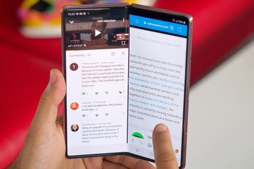 Samsung đăng ký smartphone gập làm ba
