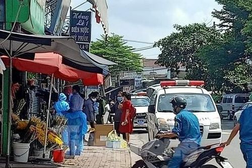 Thêm hai F1 ở Bình Dương nghi mắc COVID-19 với lịch trình dày đặc