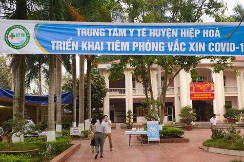 F0 trèo tường trốn khỏi Bệnh viện dã chiến ở Bắc Giang