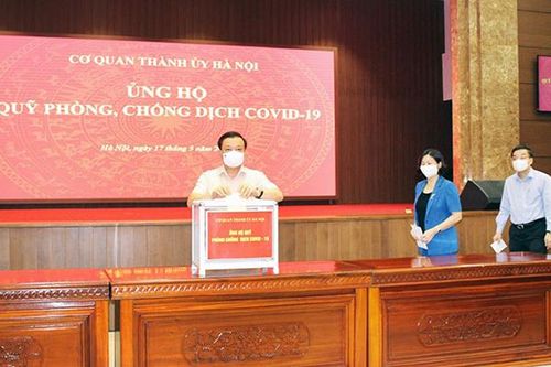 Hà Nội chung tay sớm hiện thực mục tiêu tiêm vắc xin cho người dân TP