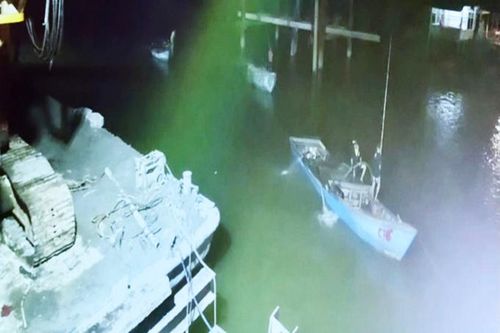 Khu vực dự án Đập ngăn mặn trên sông Cái: Cát bị khai thác trái phép