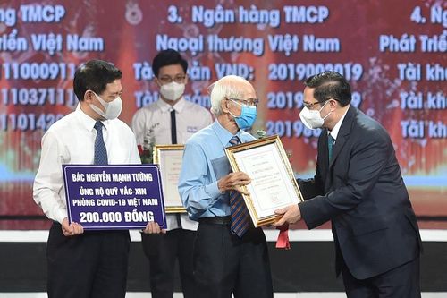 Vắc xin của sự nhân ái, tinh thần đoàn kết và trái tim kết nối trái tim
