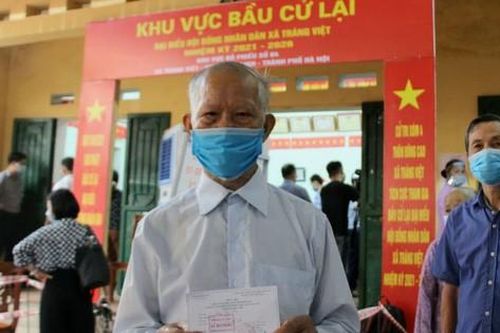 Hà Nội: Người dân Tráng Việt đi bầu cử lại do Chủ tịch HĐND xã vi phạm nghiêm trọng