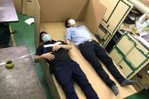 Giảng viên thiết kế giường 187.000 đồng cho bệnh nhân vùng dịch