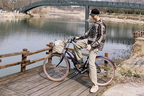 Giải mã ca khúc mới đầy tâm trạng 'Bicycle' của RM BTS