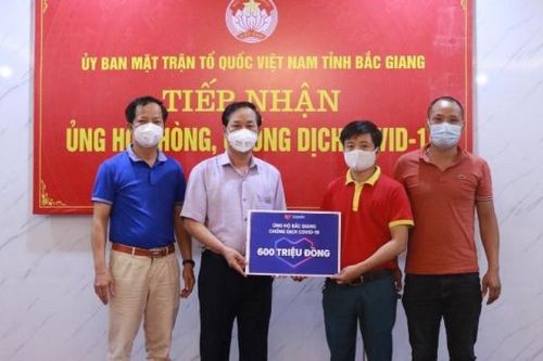 Lazada triển khai gói hỗ trợ cho tuyến đầu chống dịch và cộng đồng