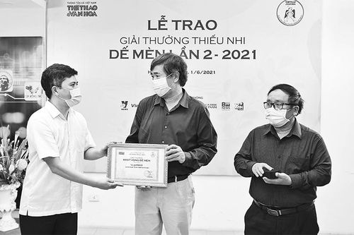 Tôn vinh tác phẩm văn học nghệ thuật vì trẻ thơ