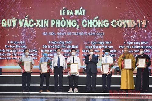 Quỹ Vaccine - kết tụ sức mạnh của sự đồng lòng
