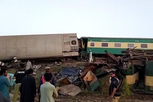 Pakistan: Hai tàu va chạm trực diện, 36 người thiệt mạng