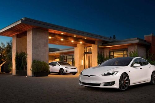 Tesla mất một nửa doanh số sau khi bị tẩy chay tại Trung Quốc