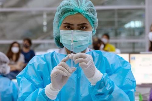 Thái Lan tăng tốc độ tiêm chủng gấp 5 lần để cứu ngành du lịch