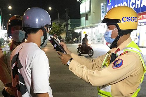 An Giang kết hợp hiệu quả công tác phòng, chống dịch bệnh với đảm bảo trật tự an toàn giao thông