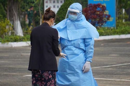 Lâm Đồng: Gọi đường dây nóng để được hỗ trợ các thông tin về Covid-19