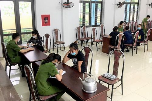 Xử phạt tụ tập đông người tại Bolero Cafe
