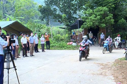 Niềm vui ở thôn Khuôn Khoai và Hợp Long 1 ngày đầu dỡ bỏ phong tỏa