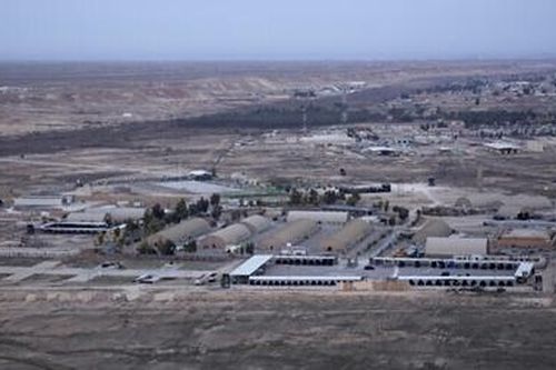 Phòng không C-RAM bắn hạ 2 máy bay trên căn cứ Iraq có lính Mỹ