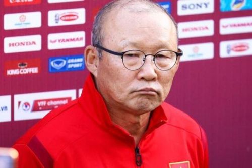 CĐV Thái Lan: 'Mời HLV Hàn Quốc mới mong tiến bộ như tuyển Việt Nam'