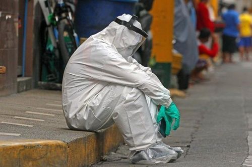 'Họ xông vào phòng ICU và đánh y, bác sĩ'