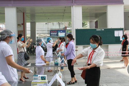 Quận Tây Hồ: Xử phạt hàng trăm triệu đồng với nhiều tổ chức, cá nhân vi phạm phòng chống dịch Covid-19