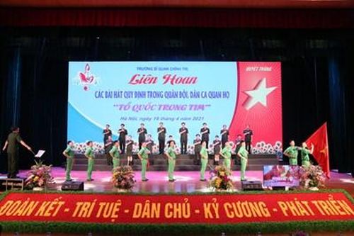 Liên hoan văn nghệ, đâu chỉ nghe hát...
