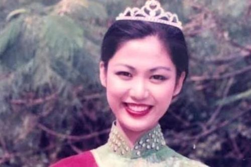 Hoa hậu Nguyễn Thu Thủy: Nhớ mãi nụ cười ngày đăng quang trở về thăm trường cũ