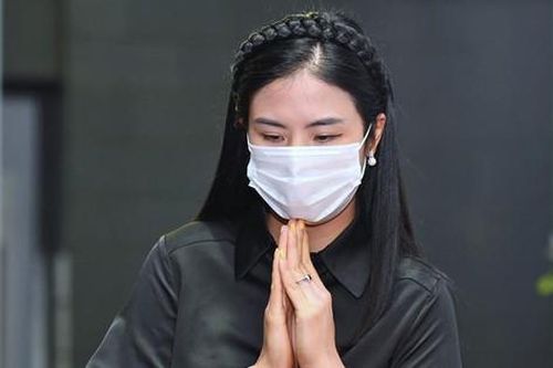 Người thân, bạn bè đưa tiễn hoa hậu Thu Thủy