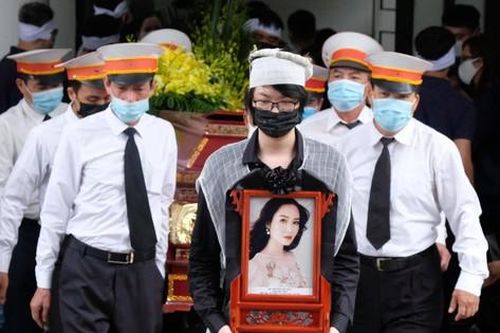 Tiễn biệt Hoa hậu Nguyễn Thu Thủy