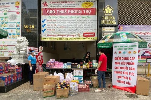'Siêu thị 0 đồng' lan tỏa tình người giữa mùa dịch tại TP Hồ Chí Minh