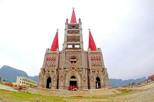 Nhà thờ nào cao nhất Việt Nam?