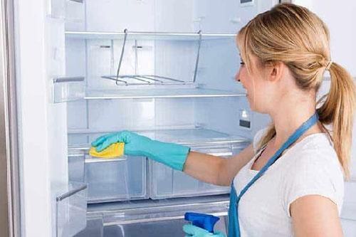Hướng dẫn vệ sinh tủ lạnh đúng cách
