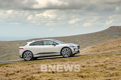 SUV Jaguar I-PACE hoàn thành thử thách 'Everesting' chỉ với một lần sạc