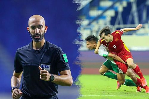 Trọng tài bắt chính trận Việt Nam - Indonesia nhận 'mưa gạch đá' từ dân mạng