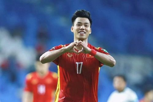 Văn Thanh lập siêu phẩm bàn thắng dành tặng người cha đã khuất