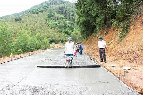 Đầu tư hạ tầng giao thông mở đường cho nông nghiệp, nông thôn