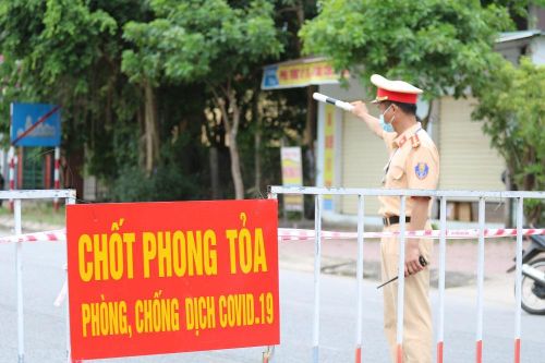 Hà Tĩnh vắng lặng, khác thường trong ngày giãn cách xã hội đầu tiên