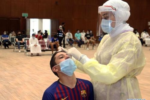 Giữa dịch COVID-19, nhiều nước chuẩn bị cho học sinh thi cuối cấp