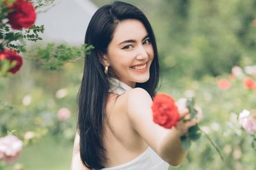 Vẻ đẹp hút hồn của 'Ma nữ đẹp nhất Thái Lan' Mai Davika