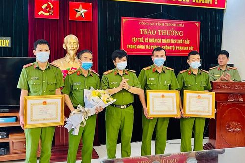 Bắt 'ông trùm' chuyên cải trang thành bộ đội biên phòng, kiểm lâm để...buôn ma túy