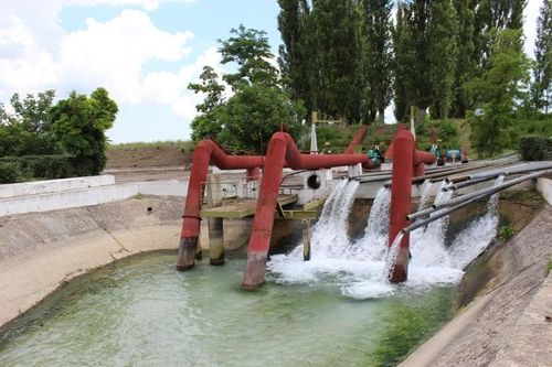 Ukraine chỉ nối lại cấp nước cho Crimea khi Nga... từ bỏ Donbass