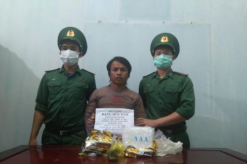 Bắt đối tượng vận chuyển 2kg ma túy đá tại Cửa khẩu quốc tế Bờ Y