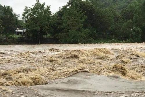Điện Biên: Bị nước lũ cuốn trôi, cháu bé 3 tuổi tử vong