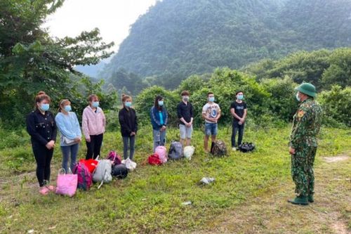 Đồn Biên phòng Ngọc Côn bắt giữ 8 đối tượng nhập cảnh trái phép về Việt Nam