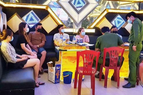 Cà Mau: Phạt 90 triệu đồng nhóm người vi phạm về phòng, chống dịch Covid-19