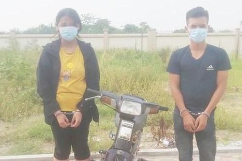 Thiếu nữ 16 tuổi và bạn trai lập kế hoạch cướp xe máy